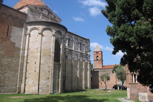 Xtrallusion offers characteristic Bed and Breakfast, B&B, Guest House, Hotel, Albergo and Country Lodge accommodation in Italy. Plus independent self-guided Walking, Adventure, Activity, Skiing and Paragliding Holiday itineraries on the Italian Rivieras, in the Italian Lakes, in the Italian Alps and in some of the most beautiful corners of Italy.